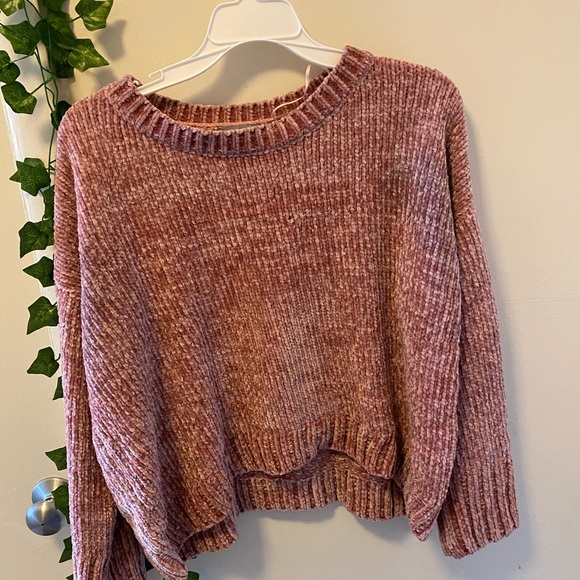 Cute Comfortable Pink Sweater Crop - Picture 2 of 3